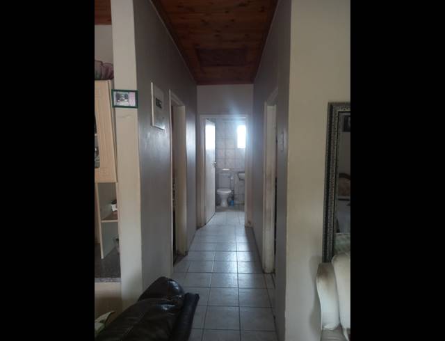 3 BEDROOM HOUSE FOR SALE IN UMLAZI BB